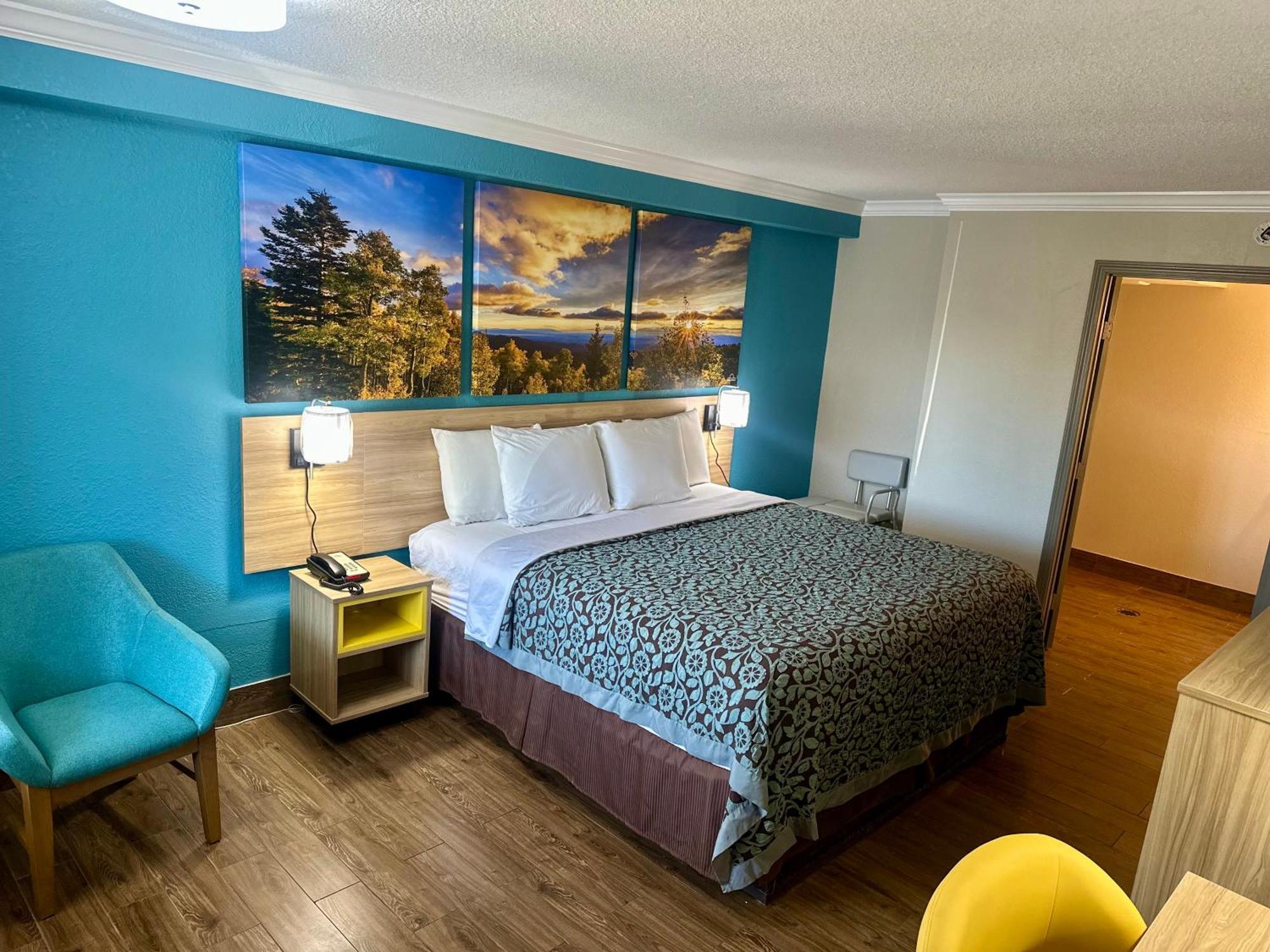 Days Inn By Wyndham Houston East Kültér fotó